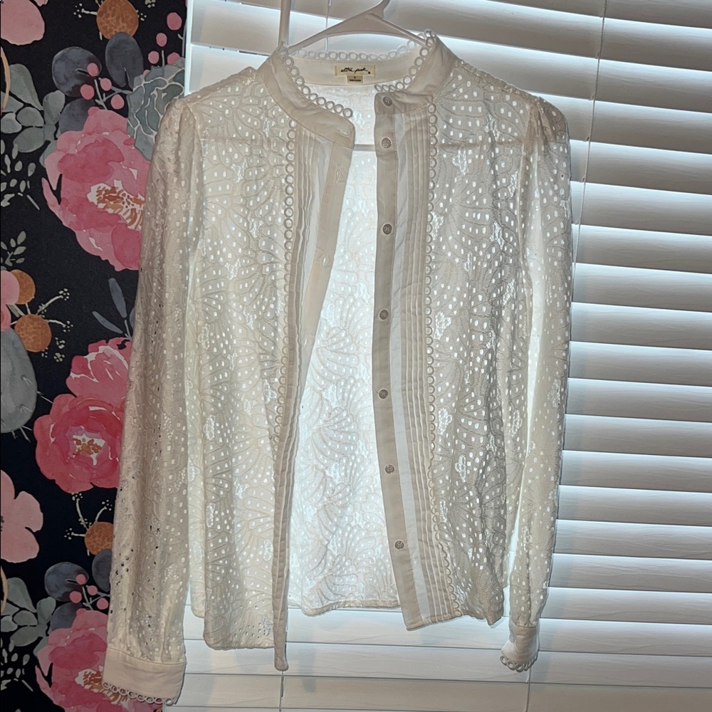 Ultra Pink Delicate White Lace Top